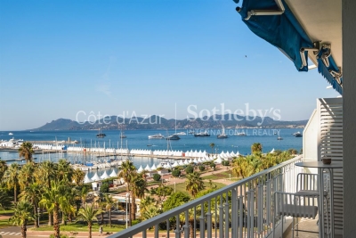 Apartment for sale in CANNES  - 4 rooms - 100 m² 