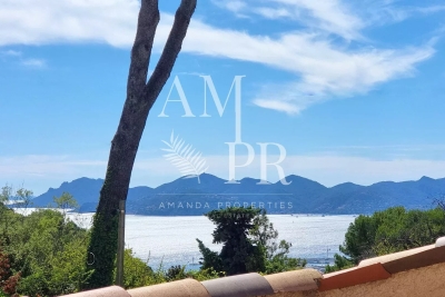 House for sale in CANNES  - 7 rooms - 216 m² 