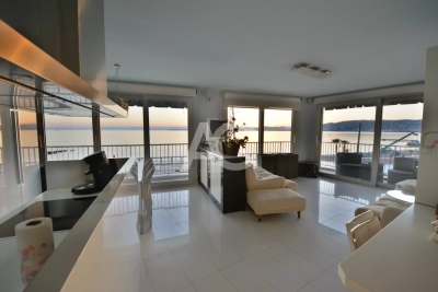 Appartement &agrave; vendre &agrave; JUAN-LES-PINS  - 3 pi&egrave;ces - 100 m&sup2; 