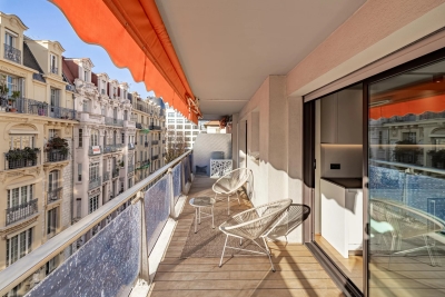 Apartment for sale in NICE  - 2 rooms - 59 m&sup2; 