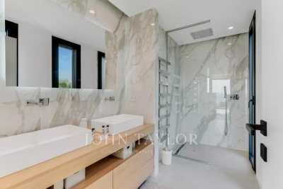 Villa à Roquebrune-sur-Argens &agrave; louer à partir de 13 750 € / semaine, Photo 12