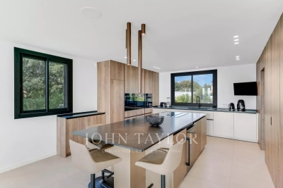 Villa à Roquebrune-sur-Argens &agrave; louer à partir de 13 750 € / semaine, Photo 7