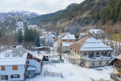 Maison &agrave; vendre &agrave; CHÂTEAU-VILLE-VIEILLE  - 10 pi&egrave;ces - 713 m&sup2; 