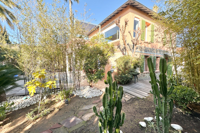 Maison &agrave; vendre &agrave; ST-RAPHAËL  - 5 pi&egrave;ces - 130 m&sup2; 