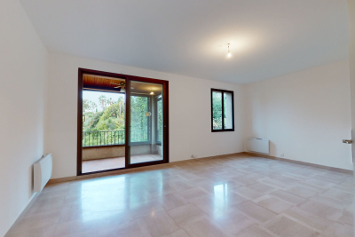 Appartement &agrave; louer &agrave; VILLENEUVE-LOUBET  - 2 pi&egrave;ces - 61 m&sup2; 