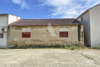 Parking/Garage &agrave; vendre &agrave; CABANNES   - 110 m&sup2; 