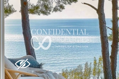 Maison &agrave; vendre &agrave; ST-RAPHAËL  - 7 pi&egrave;ces - 445 m&sup2; 