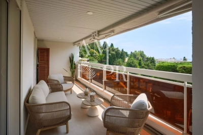 Apartment for sale in CANNES  - 5 rooms - 130 m² 