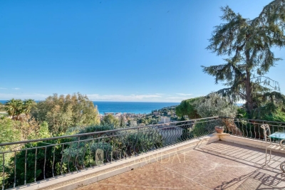 Maison &agrave; vendre &agrave; ROQUEBRUNE-CAP-MARTIN  - 12 pi&egrave;ces - 364 m&sup2; 