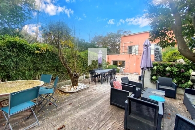 Maison &agrave; louer &agrave; LA CRAU  - 5 pi&egrave;ces - 170 m&sup2; 