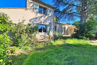 Maison &agrave; vendre &agrave; LAGNES  - 7 pi&egrave;ces - 158 m&sup2; 