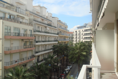Appartement à louer à ANTIBES Lagare - 3 pièces - 80 m² 