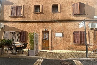 Commerce à louer à COGOLIN  - 4 pièces - 68 m² 