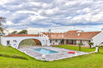Maison &agrave; vendre &agrave; BIDART  - 7 pi&egrave;ces - 221 m&sup2; 