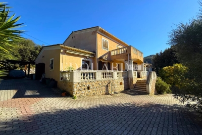 Maison &agrave; vendre &agrave; LA TURBIE  - 7 pi&egrave;ces - 310 m&sup2; 