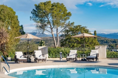 House for sale in BIOT  - 7 rooms - 320 m&sup2; 