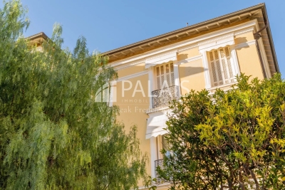 Apartment for sale in BEAULIEU-SUR-MER  - 3 rooms - 68 m&sup2; 