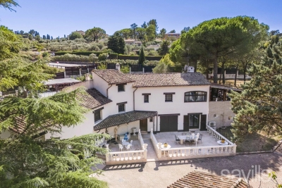 House for sale in MOUANS-SARTOUX  - 7 rooms - 370 m&sup2; 