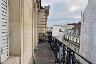 Apartment for sale in real estate PARIS 8EME  - 4 rooms - 122 m² 