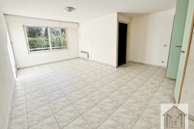 Commercial real estate for sale in JUAN-LES-PINS  - 2 rooms - 42 m&sup2; 