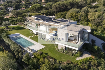 Maison &agrave; vendre &agrave; CAVALAIRE-SUR-MER  - 7 pi&egrave;ces - 411 m&sup2; 