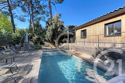 Maison &agrave; vendre &agrave; AIGALIERS  - 5 pi&egrave;ces - 125 m&sup2; 