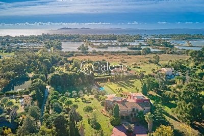Maison &agrave; vendre &agrave; LA LONDE-LES-MAURES  - 13 pi&egrave;ces - 430 m&sup2; 