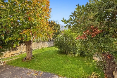 Appartement &agrave; vendre &agrave; MARSEILLE 8EME  - 3 pi&egrave;ces - 263 m&sup2; 