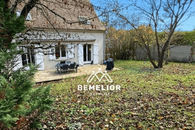 Maison &agrave; vendre &agrave; ST GERMAIN EN LAYE  - 7 pi&egrave;ces - 146 m&sup2; 