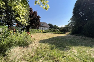Maison &agrave; vendre &agrave; LA TOUR-DE-SALVAGNY  - 10 pi&egrave;ces - 233 m&sup2; 