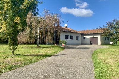 Maison &agrave; louer &agrave; LA TOUR-DE-SALVAGNY Genton-Ranvier - 3 pi&egrave;ces - 120 m&sup2; 