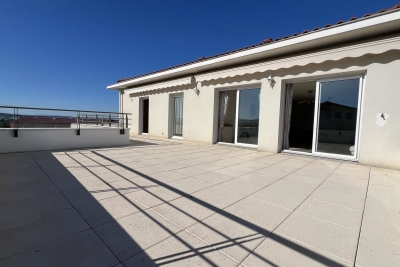 Appartement &agrave; vendre &agrave; LA TOUR-DE-SALVAGNY  - 4 pi&egrave;ces - 103 m&sup2; 