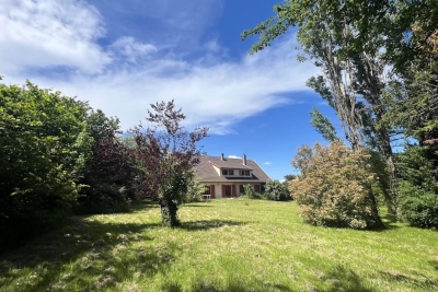 Maison &agrave; vendre &agrave; DOMMARTIN  - 6 pi&egrave;ces - 245 m&sup2; 