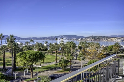 Apartment for sale in CANNES  - 3 rooms - 97 m&sup2; 