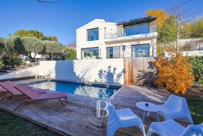 House for sale in ALLAUCH  - 5 rooms - 217 m&sup2; 