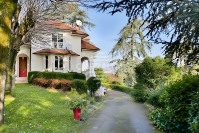 Maison &agrave; vendre &agrave; DARDILLY  - 8 pi&egrave;ces  