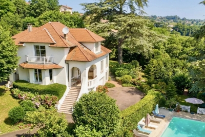 Maison &agrave; vendre &agrave; DARDILLY  - 8 pi&egrave;ces - 230 m&sup2; 