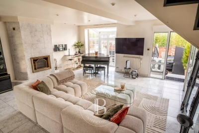 Maison &agrave; vendre &agrave; COLOMBES  - 6 pi&egrave;ces - 202 m&sup2; 
