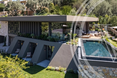 Maison &agrave; louer &agrave; MOUGINS  - 5 pi&egrave;ces - 250 m&sup2; 