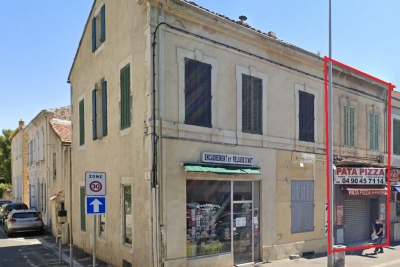 Maison &agrave; vendre &agrave; SALON-DE-PROVENCE  - 8 pi&egrave;ces - 151 m&sup2; 