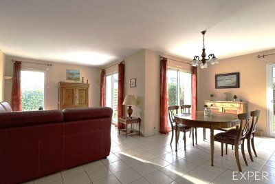 Maison &agrave; vendre &agrave; CHARTRES DE BRETAGNE  - 6 pi&egrave;ces - 128 m&sup2; 