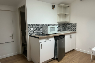 Appartement &agrave; louer &agrave; MARSEILLE 6EME  - 1 pi&egrave;ces - 16 m&sup2; 