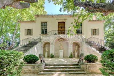 Maison &agrave; vendre &agrave; AIX-EN-PROVENCE  - 10 pi&egrave;ces - 400 m&sup2; 