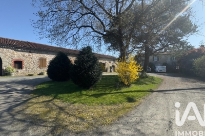 Maison &agrave; vendre &agrave; MONNIERES  - 5 pi&egrave;ces - 292 m&sup2; 