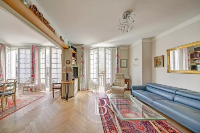 Apartment for sale in VERSAILLES  - 4 rooms - 110 m&sup2; 