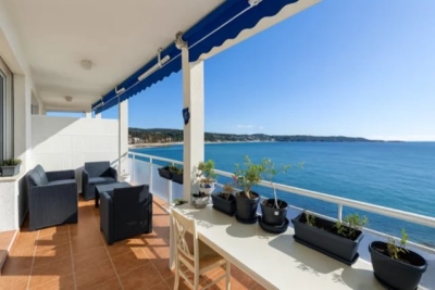 Appartement &agrave; vendre &agrave; BANDOL  - 4 pi&egrave;ces - 64 m&sup2; 