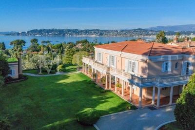 Maison &agrave; vendre &agrave; ANTIBES  - 12 pi&egrave;ces - 555 m&sup2; 