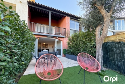 Apartment for sale in GASSIN  - 2 rooms - 48 m&sup2; 