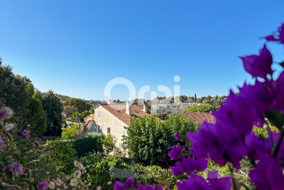 Maison &agrave; vendre &agrave; CAVALAIRE-SUR-MER  - 6 pi&egrave;ces - 150 m&sup2; 