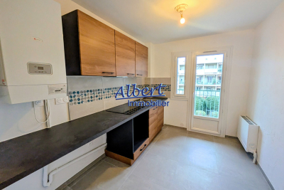 Appartement &agrave; louer &agrave; OLLIOULES  - 3 pi&egrave;ces - 63 m&sup2; 